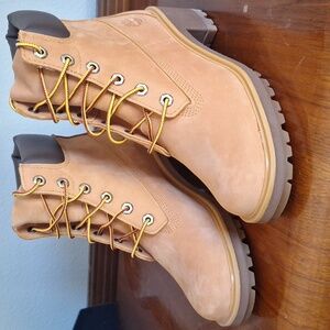 Timberland Kinsley 6-Inch Waterproof Boot Size 7.5